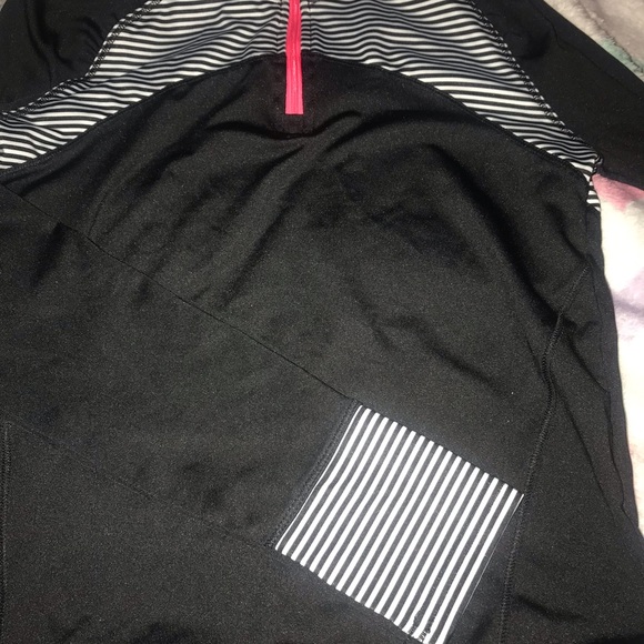 5/25 Girls 1/4 Zip Pullover NWOT - Picture 4 of 4